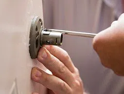Security Locksmith Services Lawrence, MA 978-273-7305 - 18-Emergency-Opening